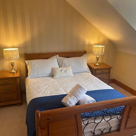 Cosy Rooms In A Stone Cottage Salthill Esterno foto