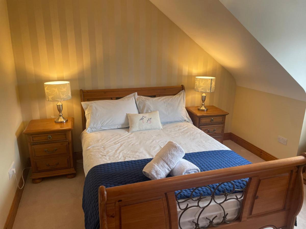 Cosy Rooms In A Stone Cottage Salthill Esterno foto