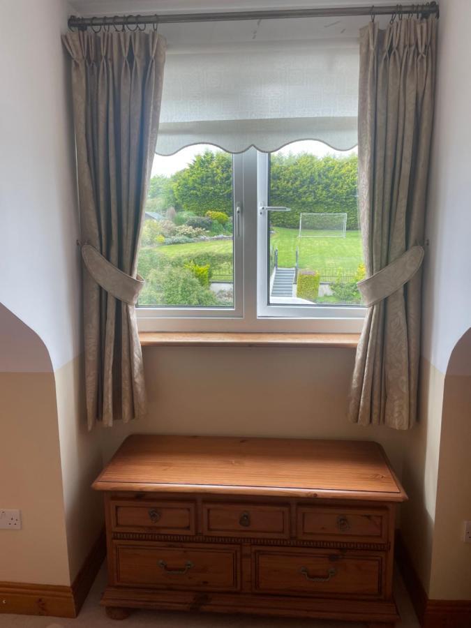 Cosy Rooms In A Stone Cottage Salthill Esterno foto