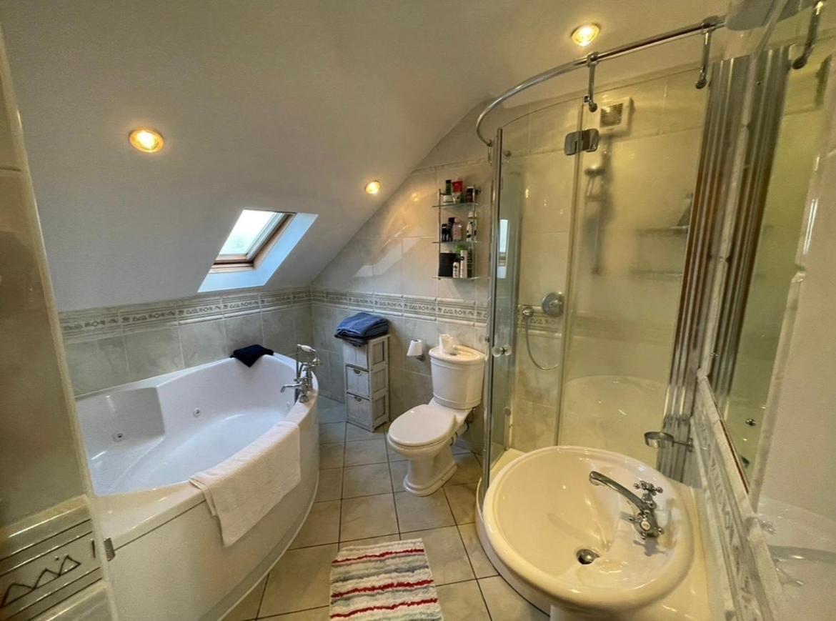 Cosy Rooms In A Stone Cottage Salthill Esterno foto